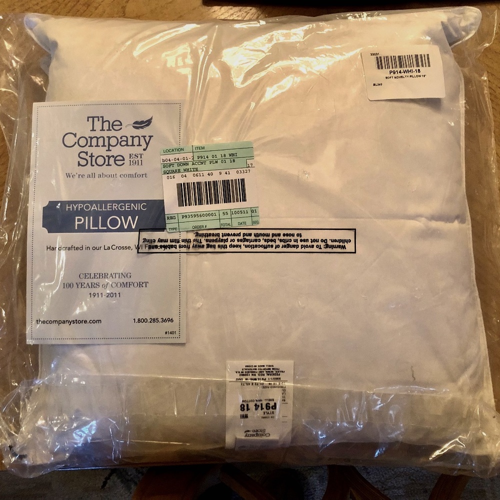 DOWN PILLOW INSERTS, 18" X 18" (set of 2) The Company Store NEW!!!